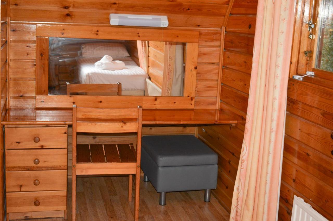 Peaceful Cowslip Lodge - Finlake Spa Resort In Devon Chudleigh Esterno foto