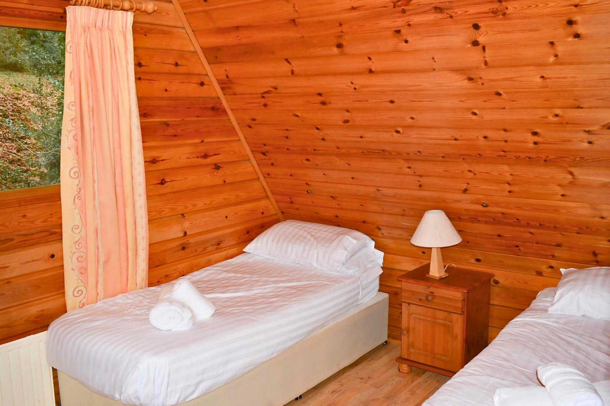 Peaceful Cowslip Lodge - Finlake Spa Resort In Devon Chudleigh Esterno foto