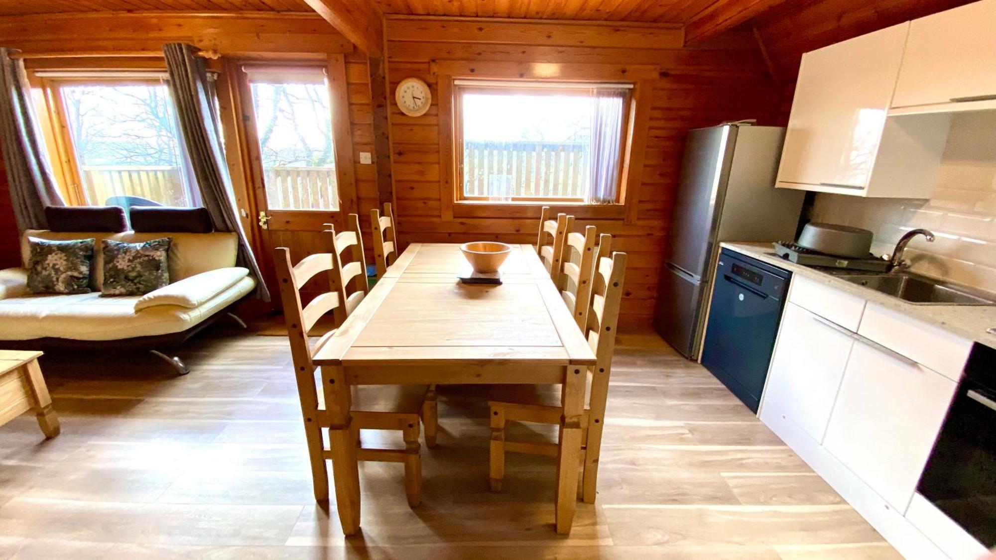 Peaceful Cowslip Lodge - Finlake Spa Resort In Devon Chudleigh Esterno foto